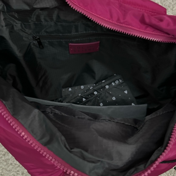 Sol and Selene intuition east west tote Magenta NWT - quilted puffer bag - Picture 6 of 7